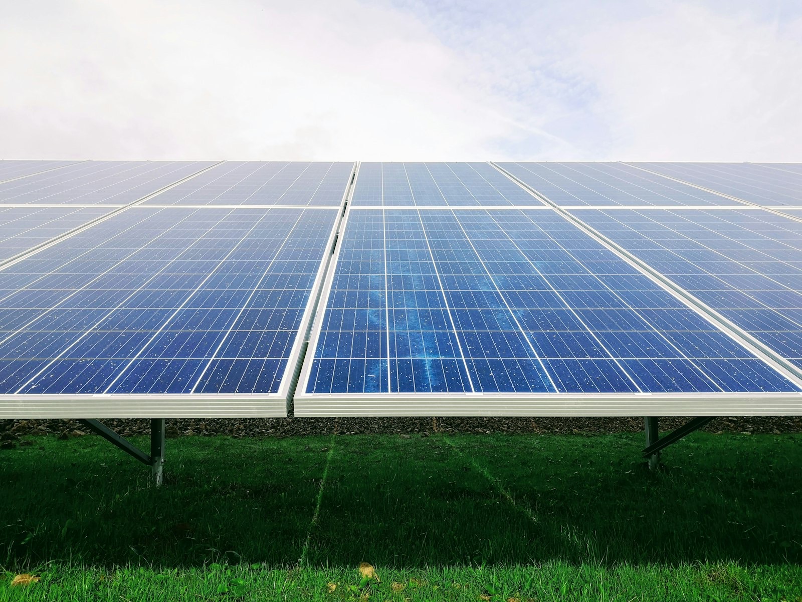 Panneaux solaires produisant de l'électricité